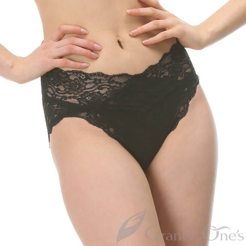 レーシーショーツ